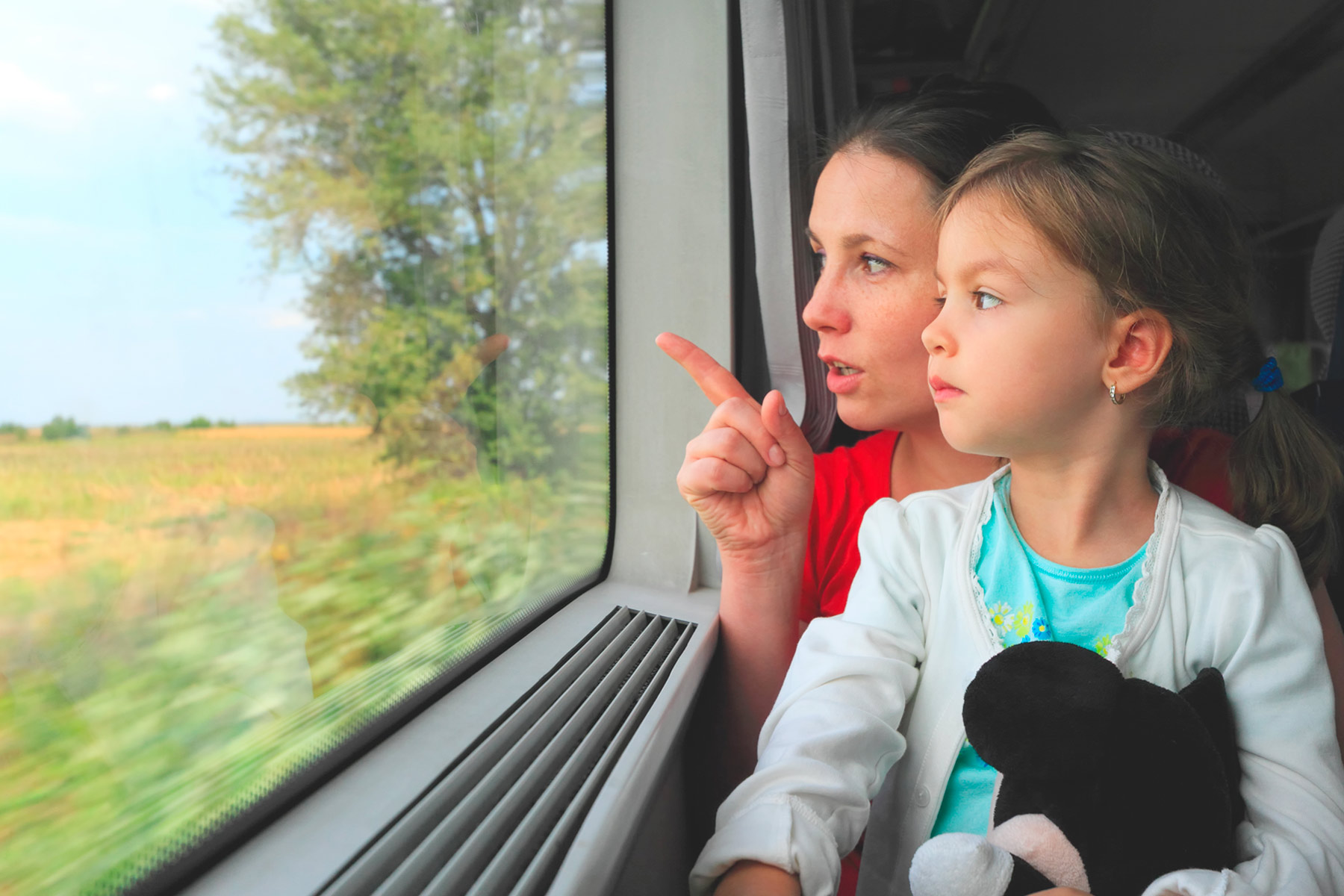 чем занять ребенка в поезде путешествии поездке